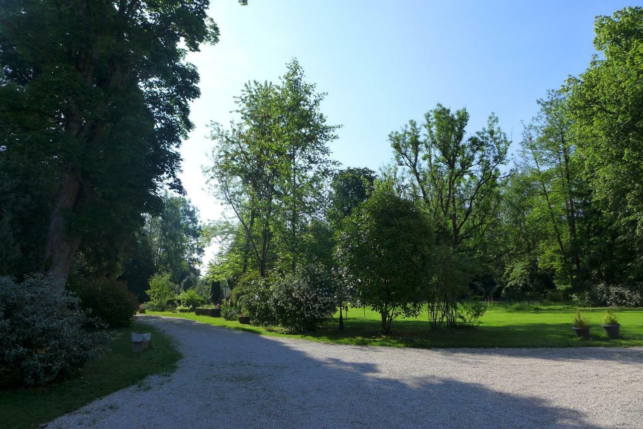 Domaine de L'Arche de René au LAC DU DER Sainte-Liviere Exterior foto