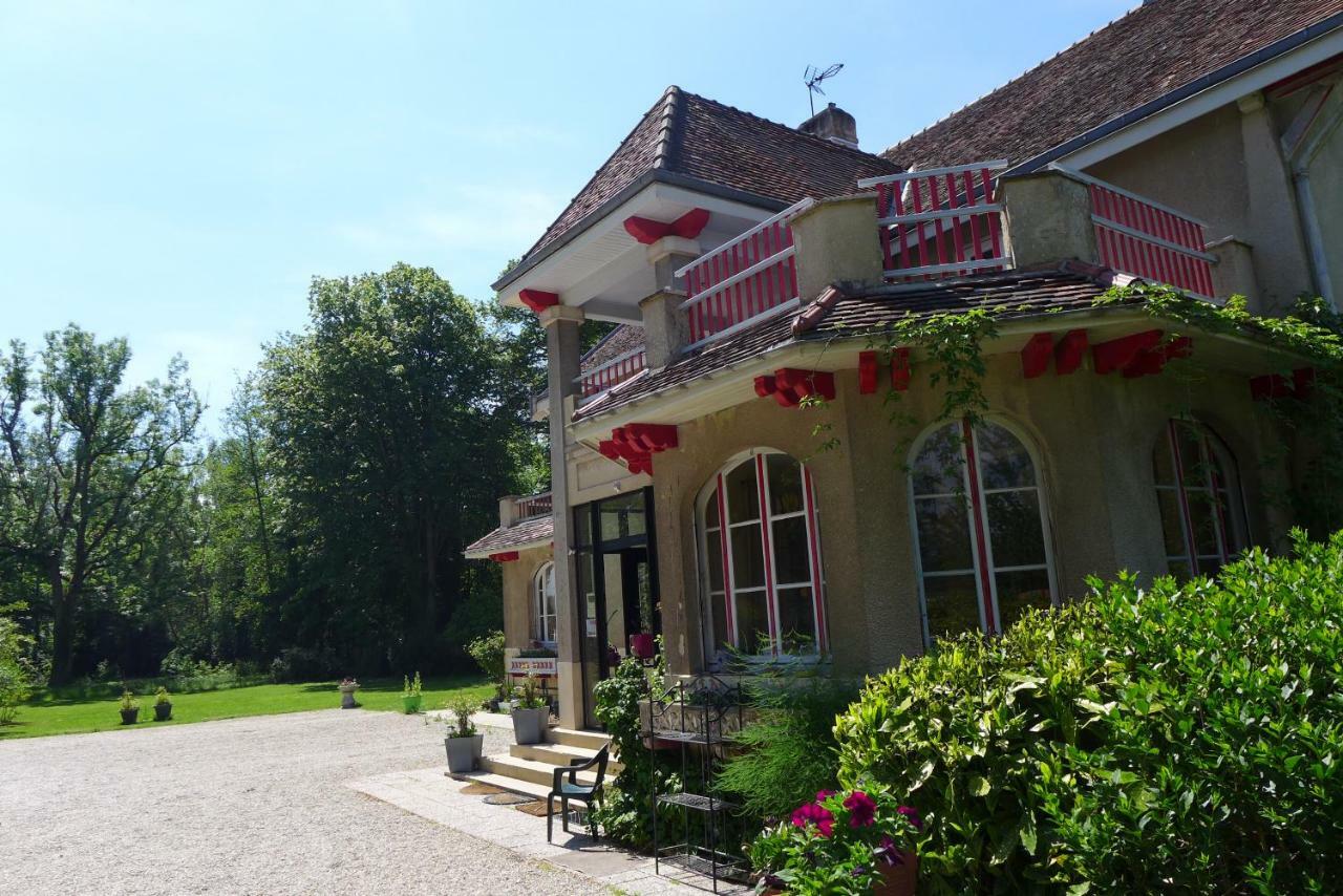 Domaine de L'Arche de René au LAC DU DER Sainte-Liviere Exterior foto